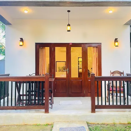 Lawrence Villa-3